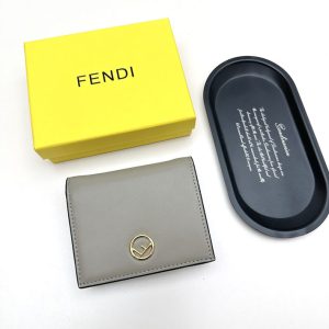 フェンディ 財布 年齢層 女性