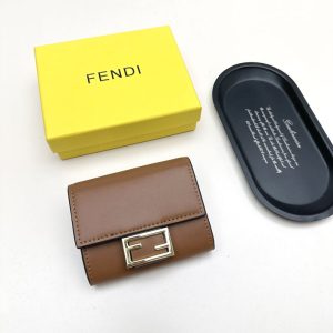 フェンディ カードケース レディース
