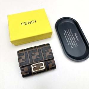 fendi コインケース レディース