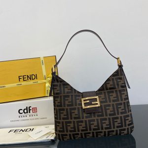 フェンディ ズッカ柄 バッグ