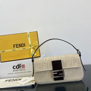 フェンディ ズッカ柄 マフラー