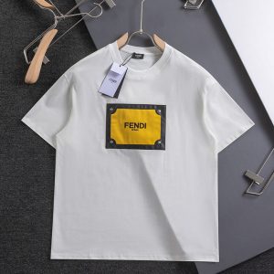 fendi ロゴtシャツ