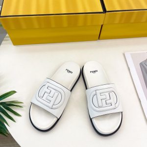 フェンディ アウトレット 関東