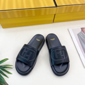 フェンディ アウトレット 関西