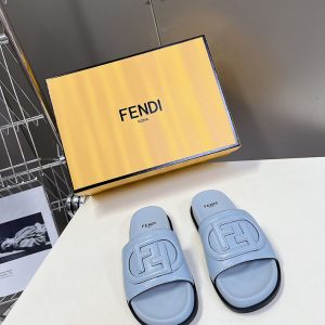 靴 レディース 人気ブランド