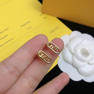 フェンディ ピアス 佐久間大介