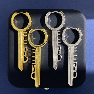 ピアス ブランド 人気