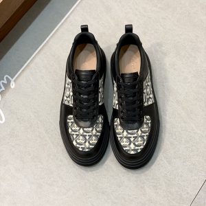 スニーカー メンズ おしゃれ 大人