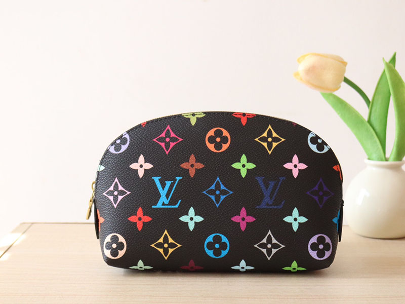 最高級ルイヴィトンスーパーコピー ルイヴィトンバッグコピー LV × TM ポシェット・コスメティック PM 2520704 化粧ポーチ 持ち歩き用 おすすめ - 画像 (8)