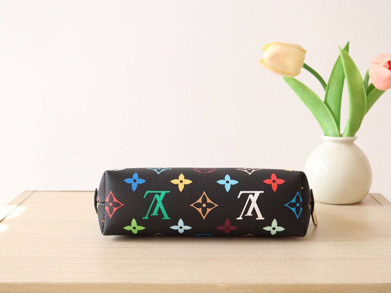 最高級ルイヴィトンスーパーコピー ルイヴィトンバッグコピー LV × TM ポシェット・コスメティック PM 2520704 化粧ポーチ 持ち歩き用 おすすめ - 画像 (4)
