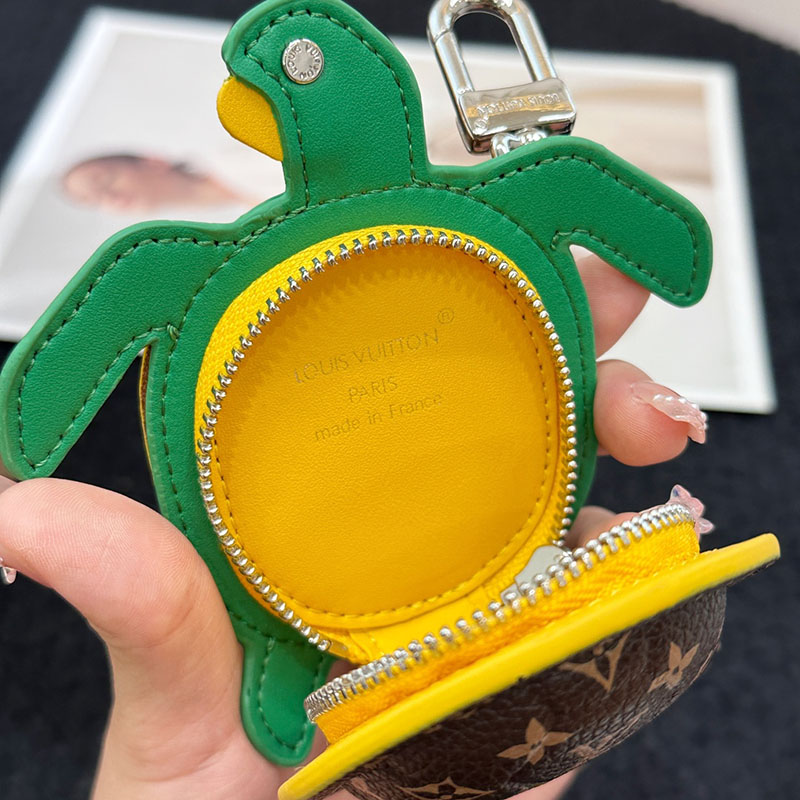 最高級ルイヴィトンスーパーコピー ルイヴィトンキーホルダーコピー キーホルダー・LV タートル M01471 ブラウン - 画像 (2)