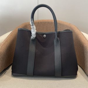 ガーデンパーティ エルメス 定価