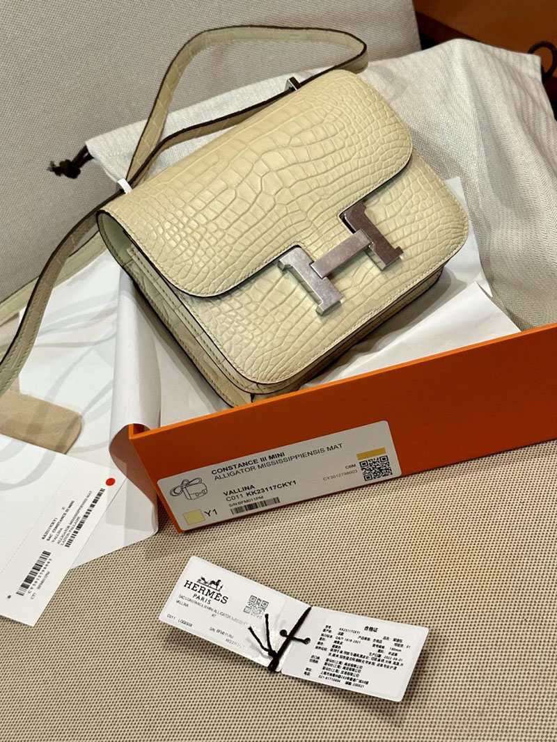 エルメス アウトレット 店舗 HERMES コンスタンス3 ミニ ヴァニラ クロコダイル アリゲーターマット シルバー金具 2520845 エルメス コンスタンス クロコ - 画像 (3)