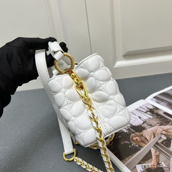 ルイヴィトン カプシーヌ EW MINI 2WAY ショルダーバッグ ハンドバッグ ホワイト lv301005 N品 ルイヴィトン カプシーヌミニ - 画像 (7)