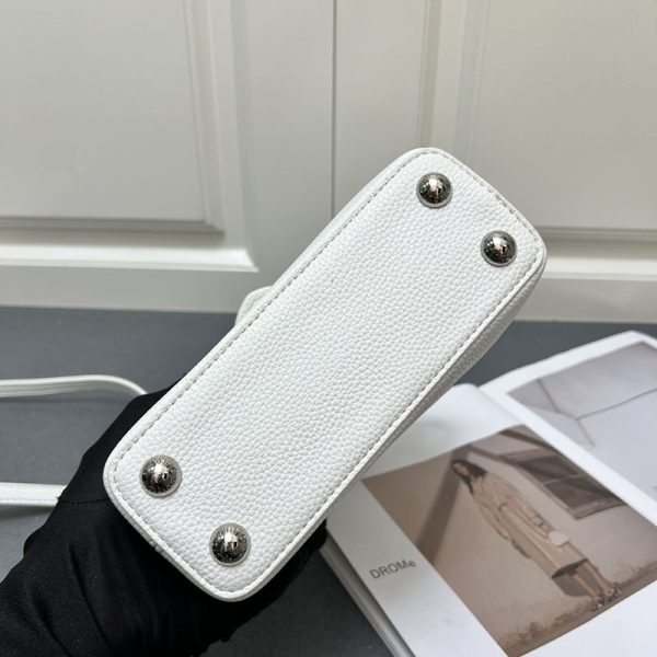 ルイヴィトン カプシーヌ MINI ホワイト トリヨンレザー M86184 lv301009 N品 ルイヴィトン カプシーヌミニ - 画像 (4)