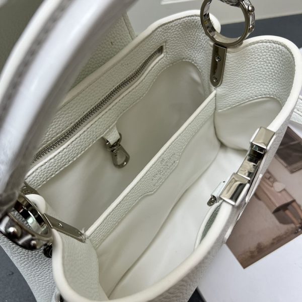 ルイヴィトン カプシーヌ BB ホワイト M85920 トリヨンレザー lv301011 N品 ルイヴィトン カプシーヌbb - 画像 (3)