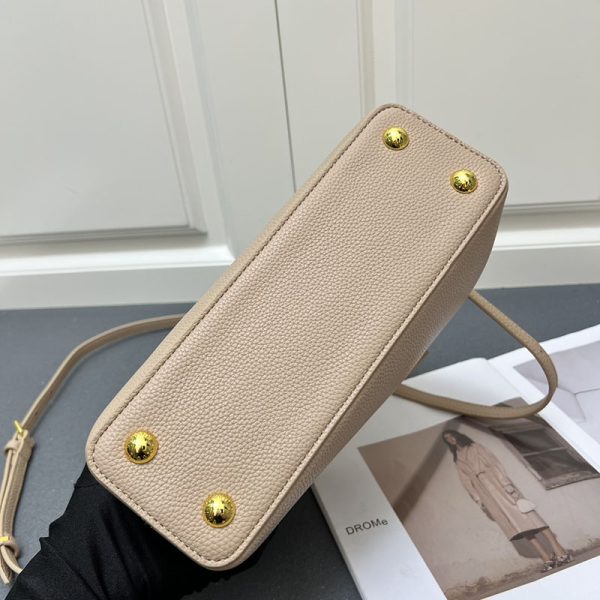ルイヴィトン カプシーヌ BB モカ ブラウン M85920 トリヨンレザー lv301012 N品 ルイヴィトン カプシーヌbb - 画像 (3)