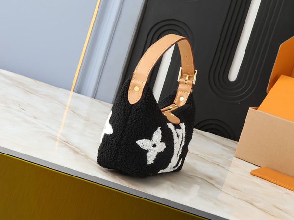 ルイヴィトン ポシェット･ヒルズ LV Hills Pochette ホワイト/ブラック M11920 牛革 lv301014 N品 ルイヴィトン 新作バッグ - 画像 (9)