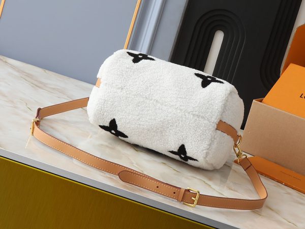 ルイヴィトン LV Ski スピーディ･バンドリエール 25 ホワイト/ブラック M23468 牛革 lv301016 N品 スピーディ バンドリエール 25 新作 - 画像 (7)