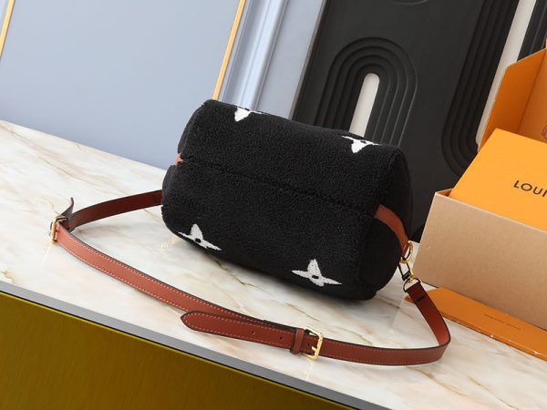 ルイヴィトン LV Ski スピーディ･バンドリエール 25 ホワイト/ブラック M23468 牛革 lv301017 N品 スピーディバンドリエール25 口コミ - 画像 (7)