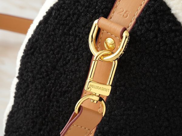 ルイヴィトン LV Ski スピーディ･バンドリエール 25 ホワイト/ブラック M23468 牛革 lv301020 N品 スピーディ バンドリエール 25 値上げ - 画像 (4)