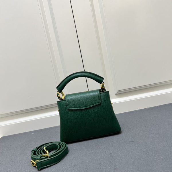 ルイヴィトン カプシーヌ mini グリーン M12344 トリヨンレザー lv301034 N品 ルイヴィトン 斜めがけ レディース 廃盤 - 画像 (8)