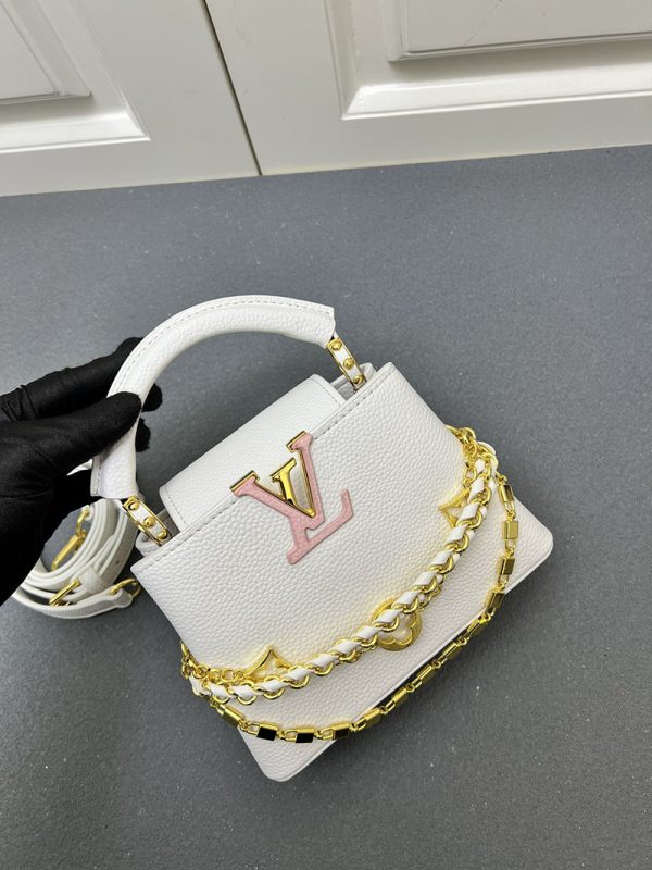 ルイヴィトン カプシーヌ mini ホワイト M12344 トリヨンレザー lv301036 N品 ルイヴィトン 斜めがけ レディース 廃盤 - 画像 (6)