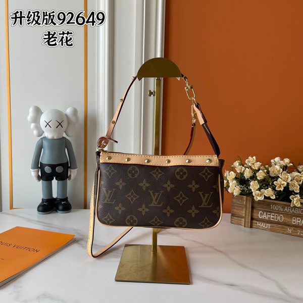 ルイヴィトン 化粧バッグ