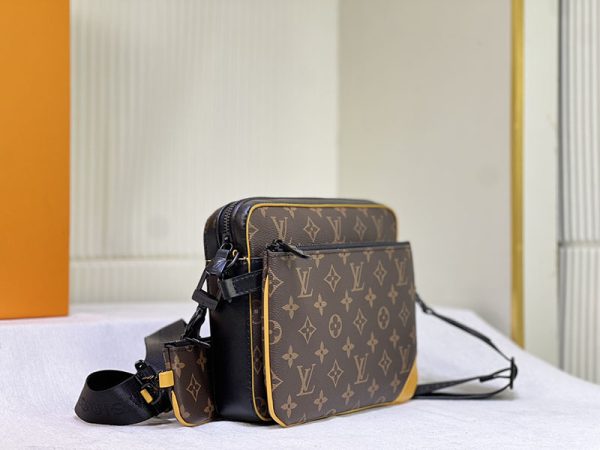 ルイヴィトン Monogram Trio Messenger Shoulder Bag M46694 モノグラム トリオ メッセンジャー ショルダー バッグ ブラウン - 画像 (9)