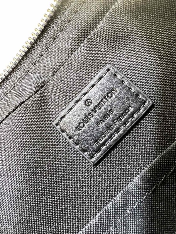 ルイヴィトン Monogram Trio Messenger Shoulder Bag M46694 モノグラム トリオ メッセンジャー ショルダー バッグ ブラウン - 画像 (2)