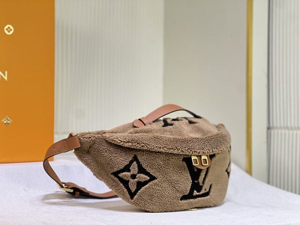 ルイヴィトン アウトレット 店舗 VUITTON モノグラム・テディ バムバッグMM ウエストバッグ ボディバッグ lv301058 ルイヴィトン ミニバムバッグ - 画像 (9)
