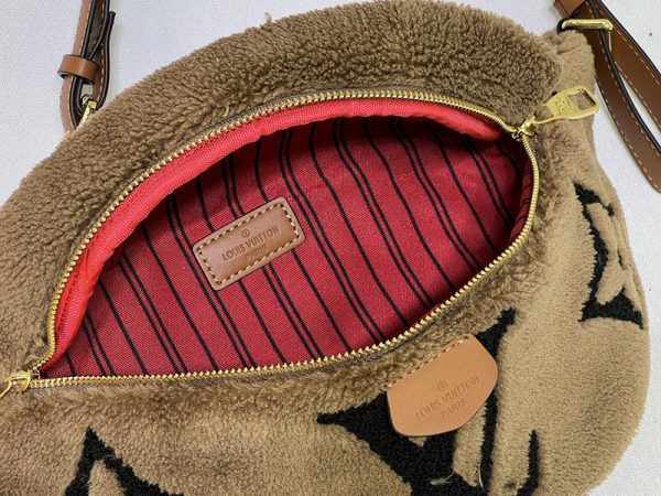 ルイヴィトン アウトレット 店舗 VUITTON モノグラム・テディ バムバッグMM ウエストバッグ ボディバッグ lv301058 ルイヴィトン ミニバムバッグ - 画像 (3)
