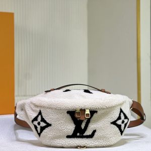 ヴィトン バムバッグ