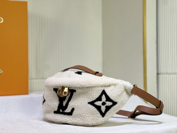 ルイヴィトン アウトレット 店舗 VUITTON モノグラム・テディ バムバッグMM ウエストバッグ ボディバッグ lv301059 ヴィトン バムバッグ - 画像 (8)
