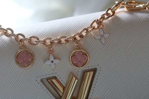 ルイヴィトン アウトレット 店舗 VUITTON ツイスト MM ショルダーバッグ M11724 ホワイト N品 ルイヴィトン エピ バッグ 人気 - 画像 (7)