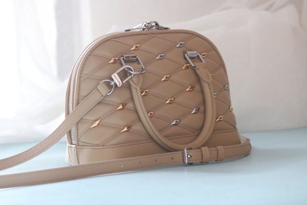 ルイヴィトン アウトレット 店舗 VUITTON アルマ BB M24153 ベージュ lv301084 ルイヴィトン アルマ 人気 - 画像 (9)