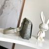 ルイヴィトン バッグの人気 超N品 LOUIS VUITTON モノグラム グラディエント ディストリクトPM NV3 M11593 メンズ ショルダーバッグ - 画像 (9)