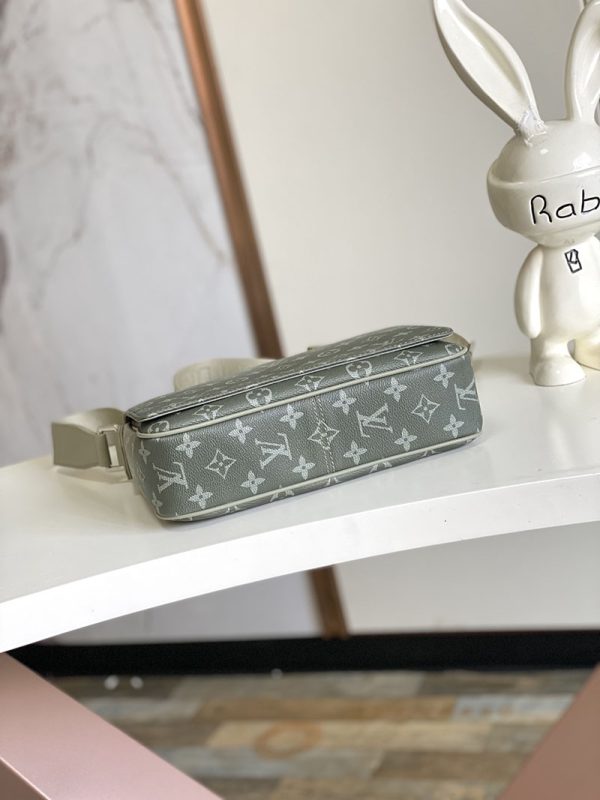 ルイヴィトン バッグの人気 超N品 LOUIS VUITTON モノグラム グラディエント ディストリクトPM NV3 M11593 メンズ ショルダーバッグ - 画像 (7)