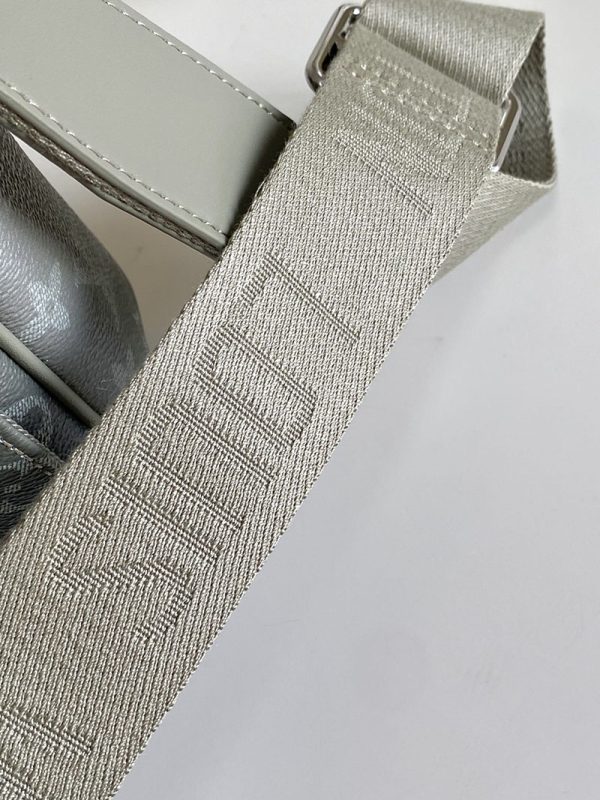 ルイヴィトン バッグの人気 超N品 LOUIS VUITTON モノグラム グラディエント ディストリクトPM NV3 M11593 メンズ ショルダーバッグ - 画像 (5)