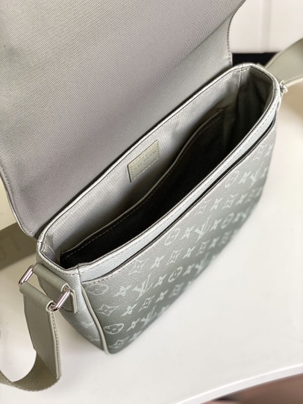 ルイヴィトン バッグの人気 超N品 LOUIS VUITTON モノグラム グラディエント ディストリクトPM NV3 M11593 メンズ ショルダーバッグ - 画像 (3)