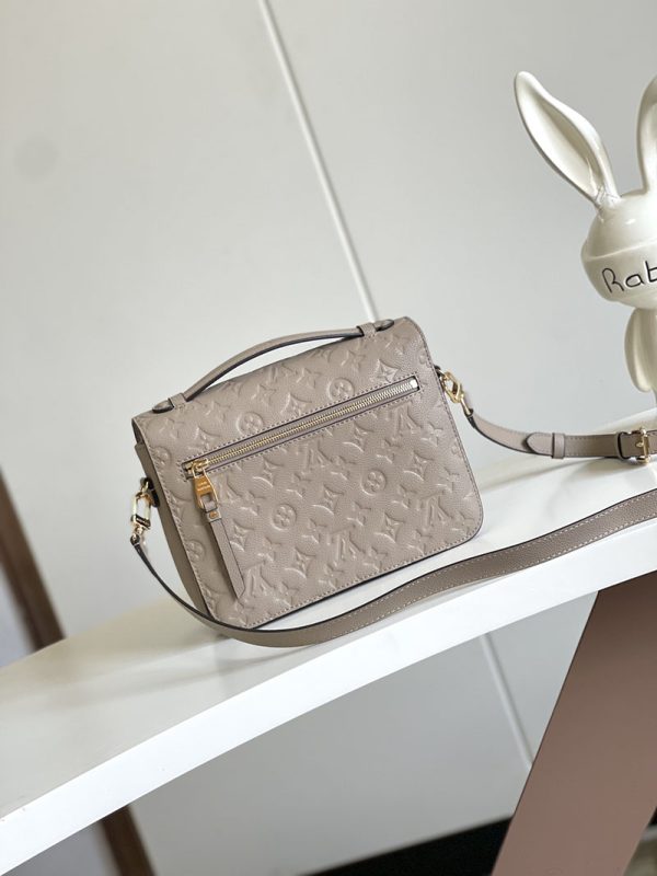 LOUIS VUITTON ポシェット・メティスMM モノグラム・アンプラント トゥルトレール M44881 ルイヴィトン バッグの人気 超N品 - 画像 (8)