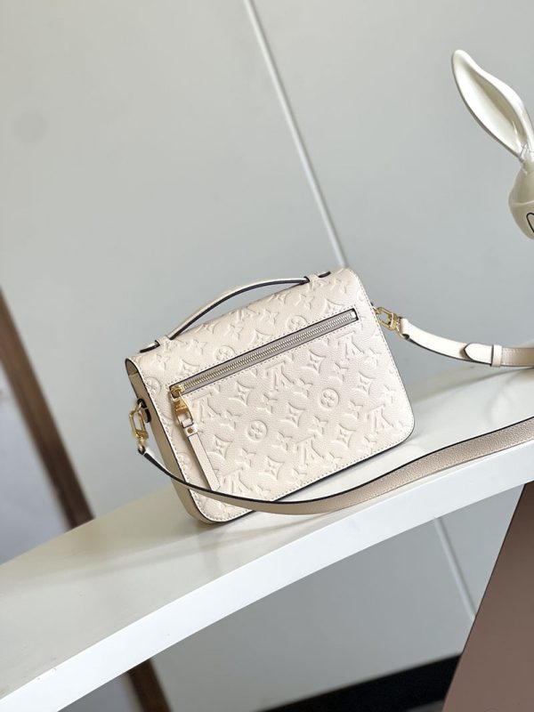 LOUIS VUITTON ポシェット・メティスMM モノグラム・アンプラント クリーム M44072 ルイヴィトン バッグの人気 超N品 - 画像 (8)