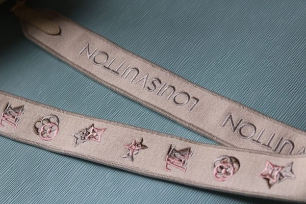 ルイヴィトン アウトレット 店舗 VUITTON ツイスト MM エピ M21554 クオーツピンク / ベージュ N品 lv301104 ルイヴィトン エピ バッグ 種類 - 画像 (8)