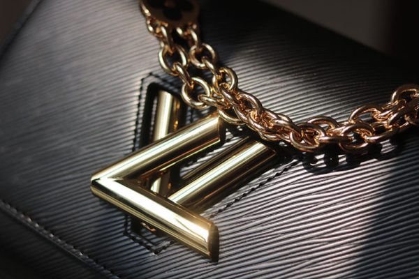 ルイヴィトン アウトレット 店舗 LV エピ ツイストMM チェーンショルダーバッグ M21113 レディース N品 - 画像 (7)