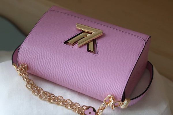 ルイヴィトン アウトレット 店舗 LV エピ ツイストMM チェーンショルダーバッグ lv301125 マシュマロ N品 チェーンショルダーバッグ ミニ - 画像 (3)