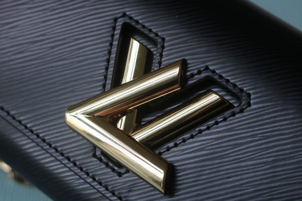 ルイヴィトン アウトレット 店舗 LV ツイスト WEST エピ M レディース ブラック lv301129 N品 ヴィトン ツイスト 芸能人 - 画像 (8)