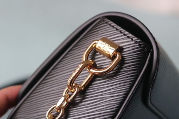 ルイヴィトン アウトレット 店舗 LV ツイスト WEST エピ M レディース ブラック lv301129 N品 ヴィトン ツイスト 芸能人 - 画像 (7)