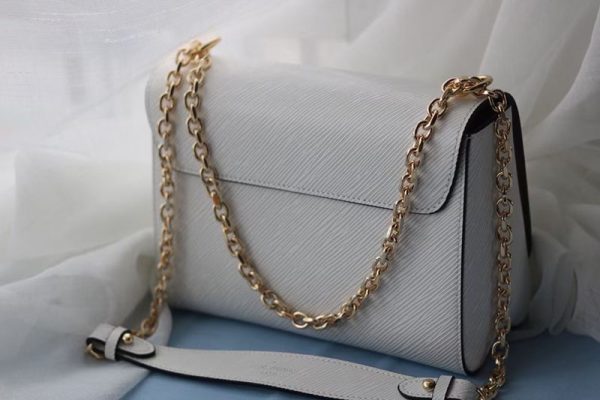 ルイヴィトン アウトレット 店舗 LV ツイスト ショルダーバッグ エピ ホワイト lv301134 N品 ルイヴィトン エピ 廃盤 一覧 - 画像 (9)