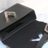ルイヴィトン アウトレット 店舗 LV ツイスト ショルダーバッグ エピ ブラック lv301135 N品 ヴィトン エピ ショルダー 廃盤 - 画像 (2)