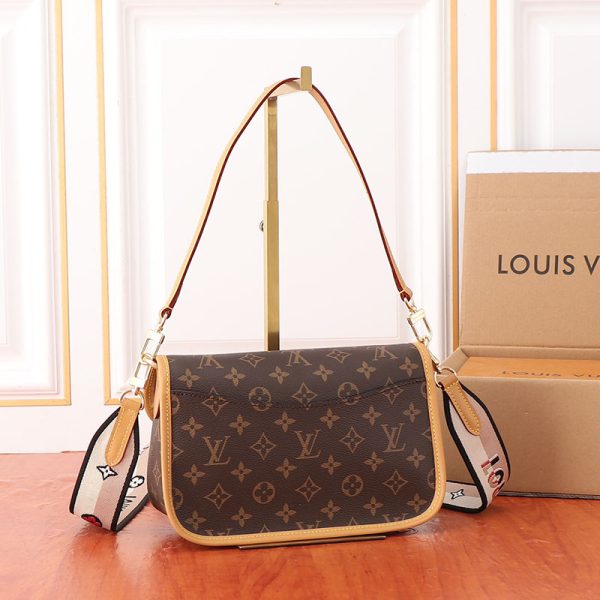 ルイヴィトン ショルダーバッグ モノグラム ディアヌ NM PM ブラウン M45985 LOUIS VUITTON N品 - 画像 (9)